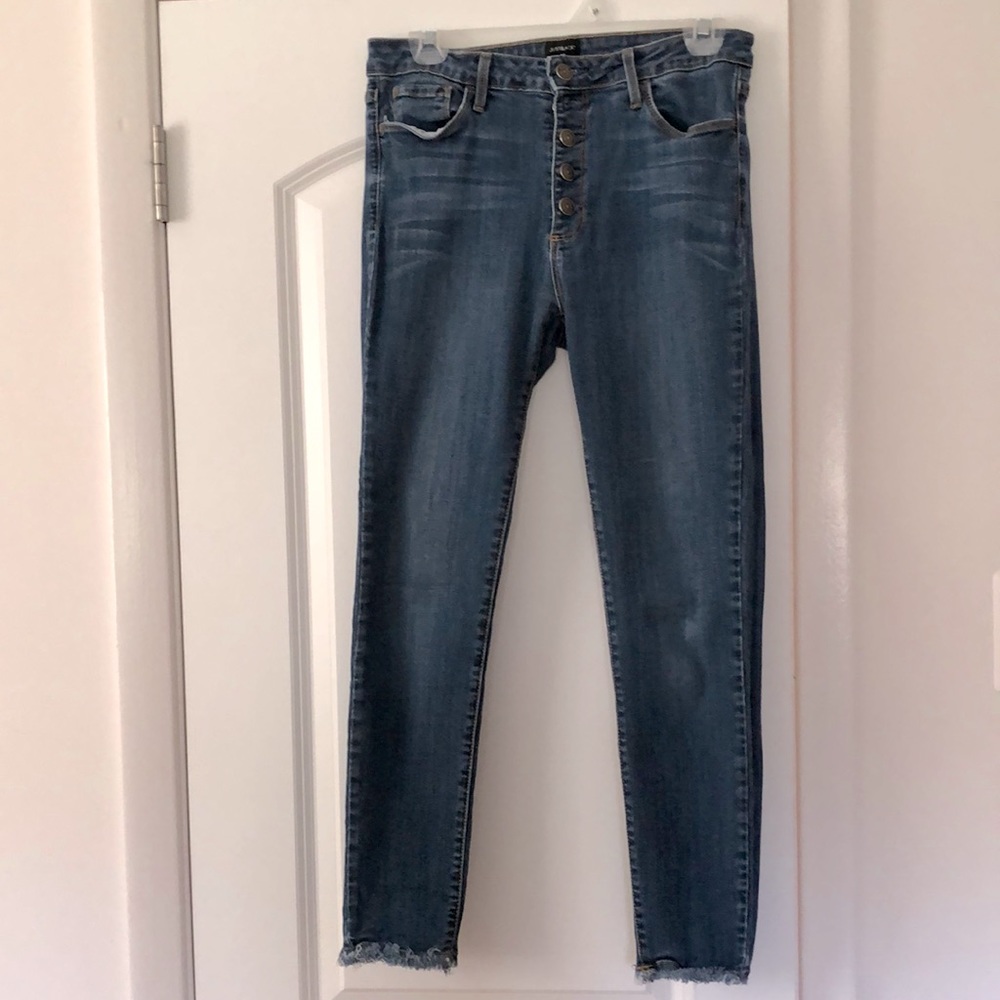 Just Black Size 8 Button Fly Skinny Jeans